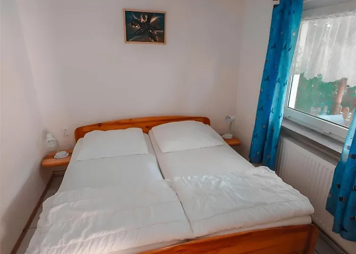 Ferienhaeuser Heideroeslein بيت للعطل *